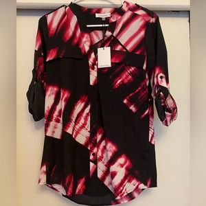 NWT Calvin Klein womens printed roll tab button front top size xsmall